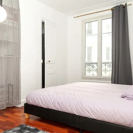 - 4 Couchages A Proximite D'opera Et Des Metros *