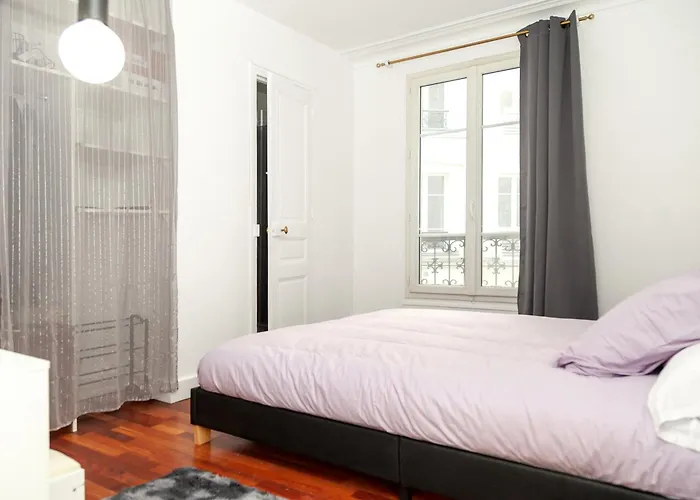 - 4 Couchages A Proximite D'opera Et Des Metros *